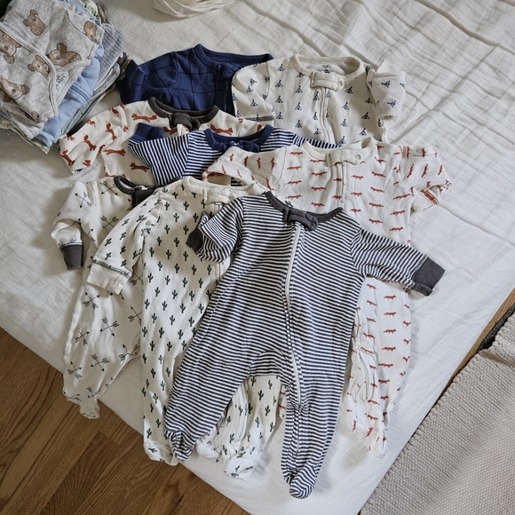 Organic Gender Neutral Baby Clothes 0-6m - Picture 5 of 7